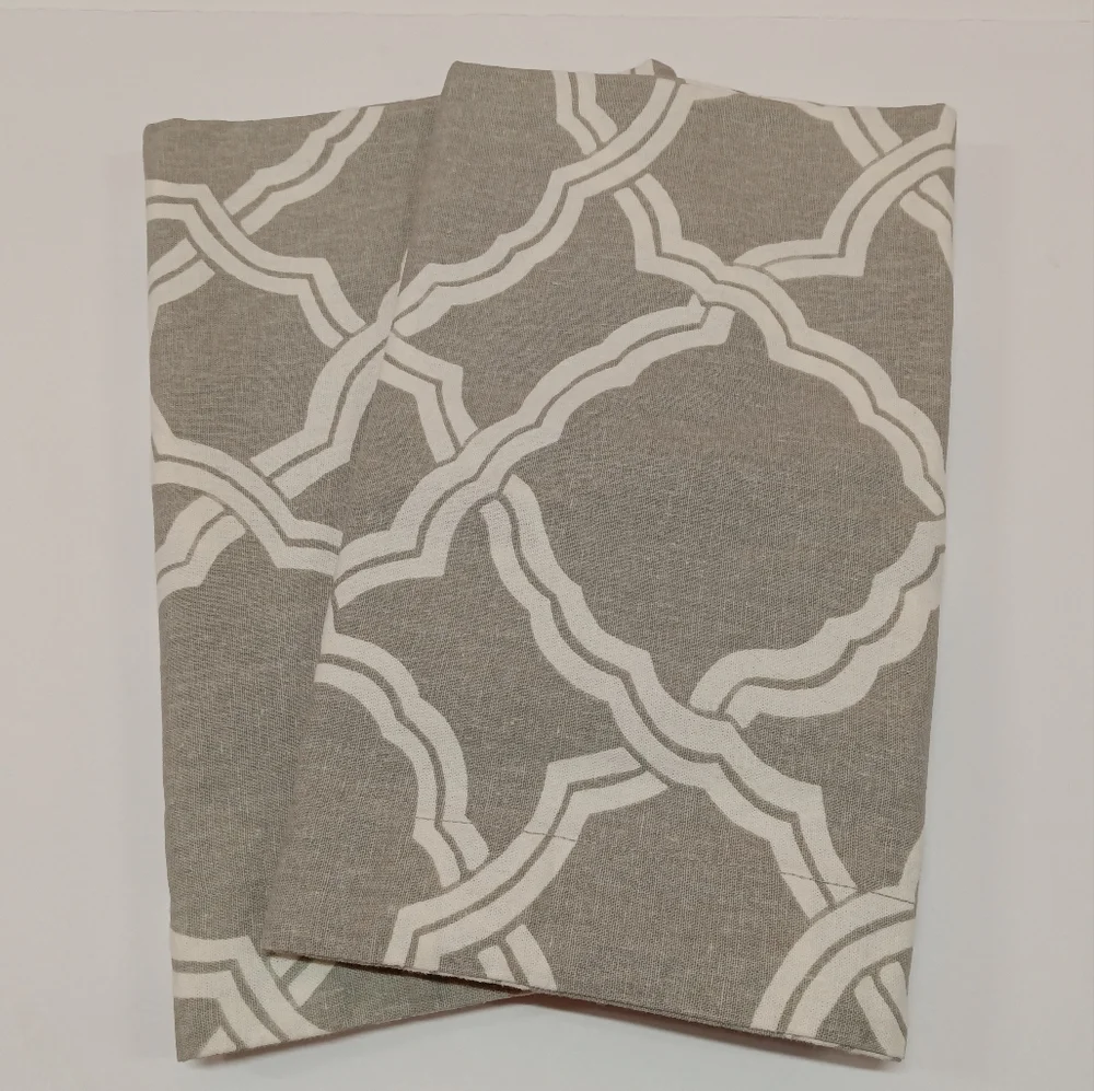 Pottery Barn Kendra Trellis Standard Pillow Shams PAIR